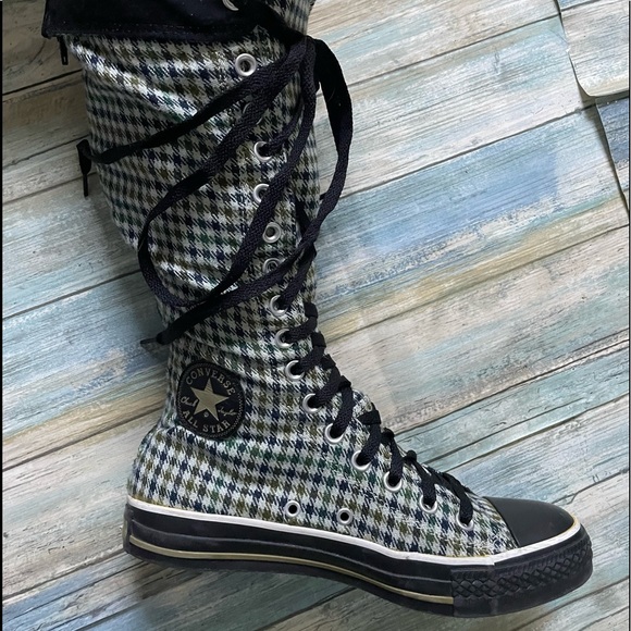 Converse Shoes - RARE Converse tall